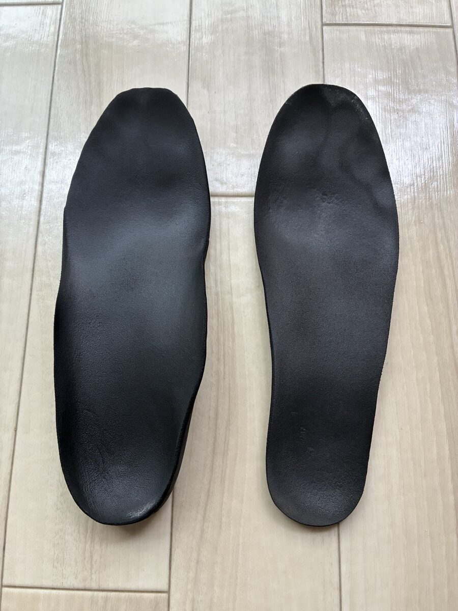 CM996の取り外した中敷きを真上から見た写真