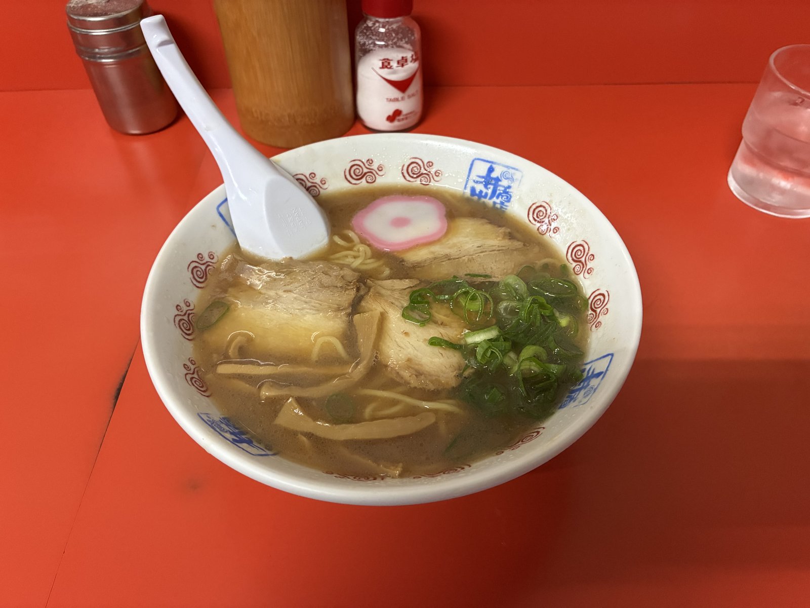 井出商店の中華そば