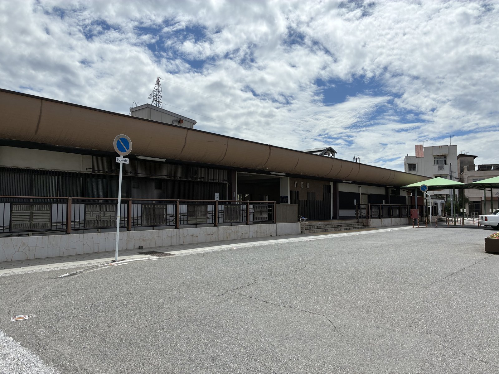 JR竹原駅。ここから町並み保存地区へ歩きます