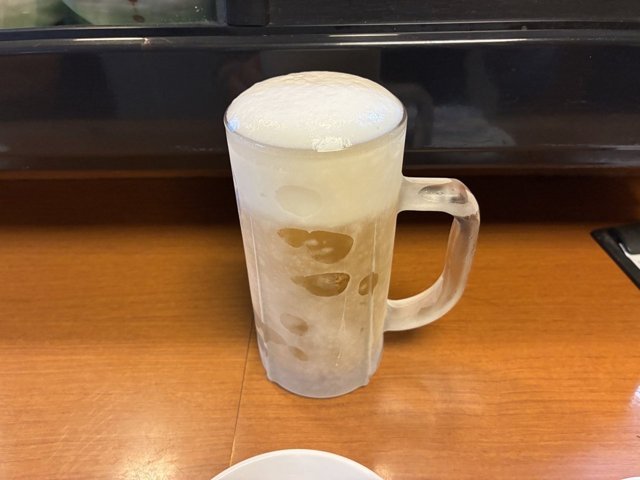 鳥羽久兵衛の冷えたジョッキの生ビール