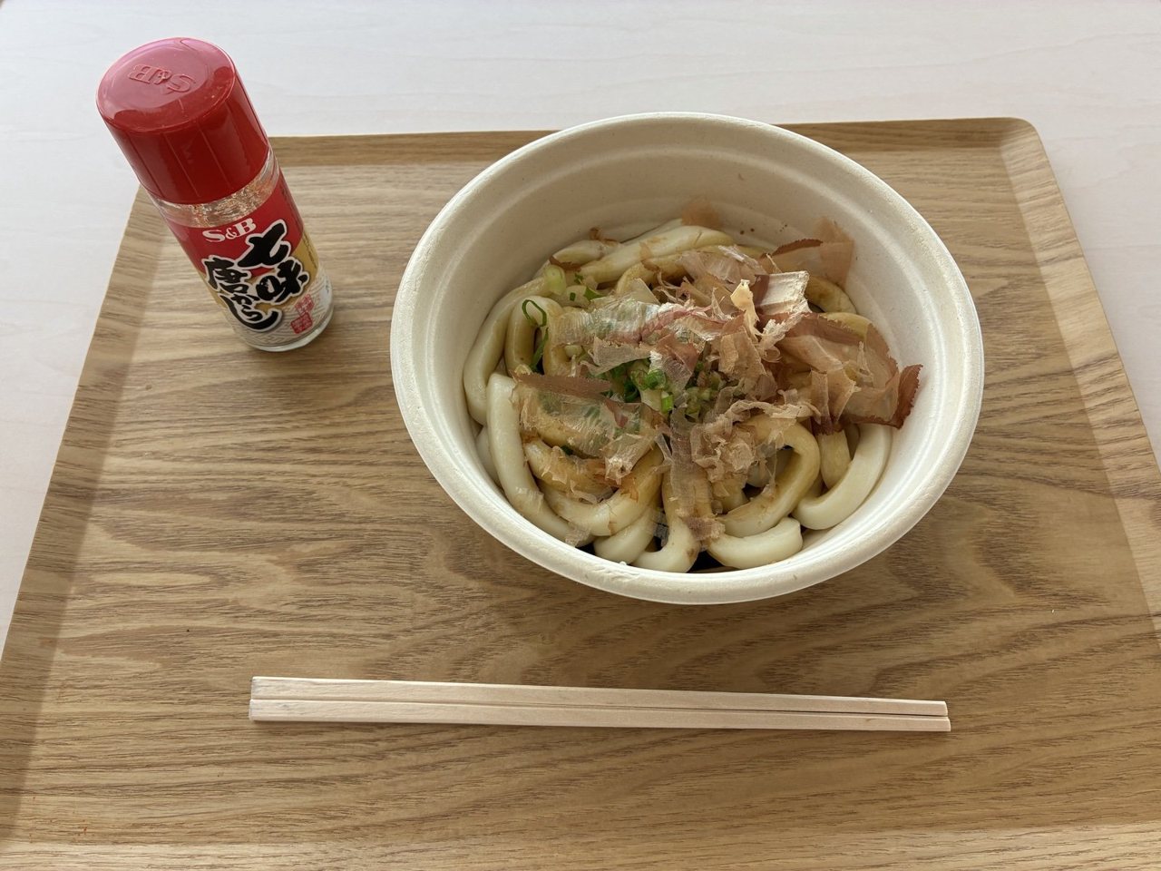 かもめベイテラス鳥羽の伊勢うどんと七味