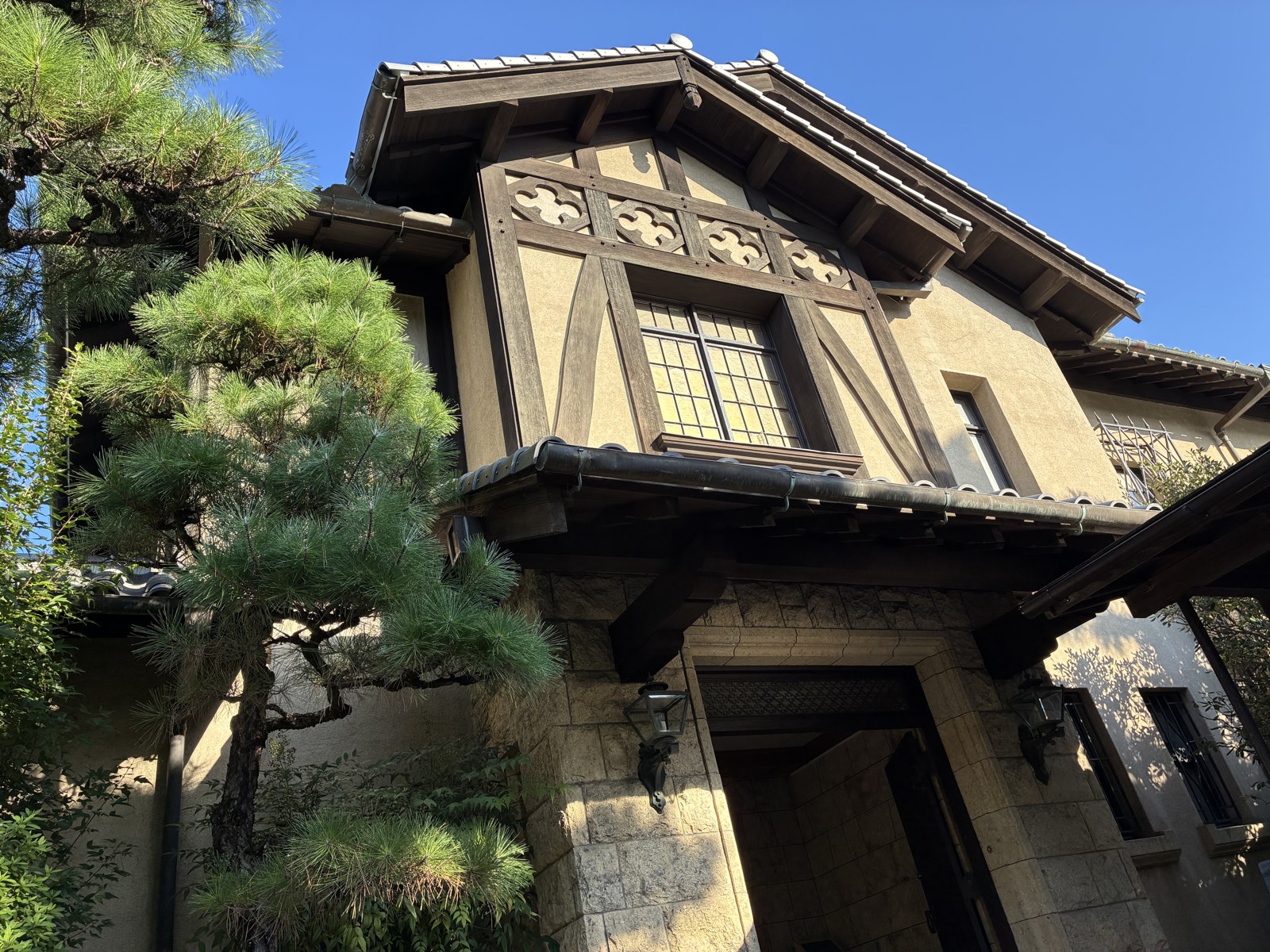 小林一三記念館の洋館(雅俗山荘)の外観
